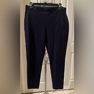 NWOT Chico’s knit pull on pant size 1 crop style.  Navy blue
